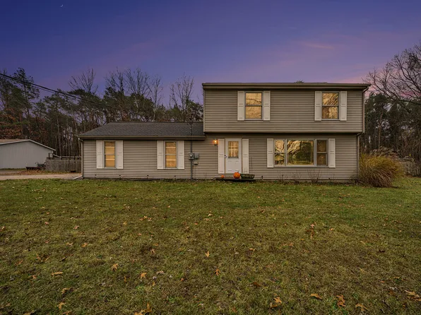 23665 French Ave, Mattawan, MI 49071