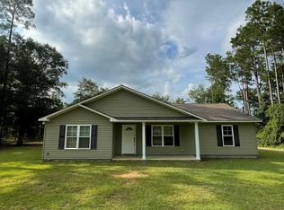 113 Pearl Dr, Broxton, GA 31519