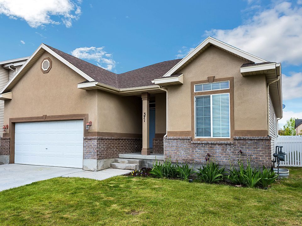 1st image of 371 Lourdes Ln