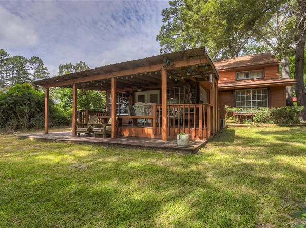 130 S Oak Bluff St, Trinity, TX 75862