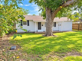 203 S Fig St, Sweeny, TX 77480
