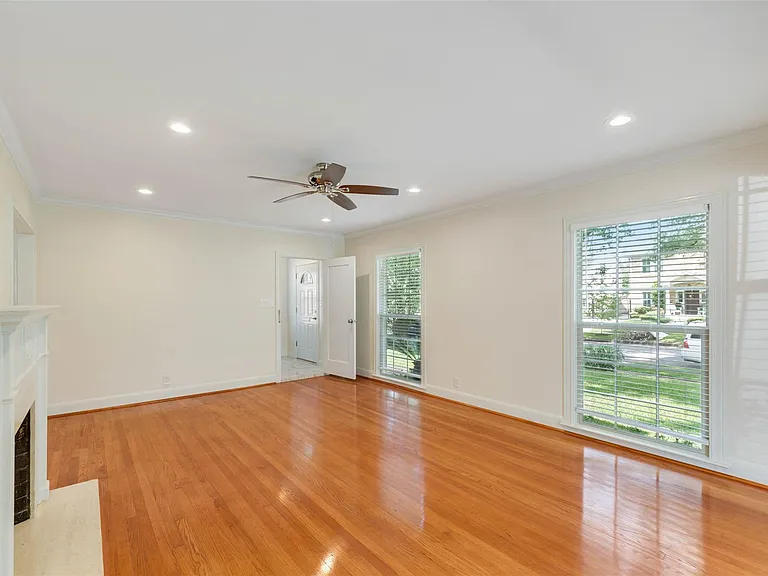 2343 Shakespeare St #1 — Photo 5