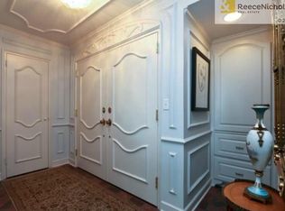 310 W. 49th Street #806, Kansas City, MO 64112
