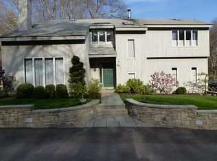 99 Legend Rock Rd, South Kingstown, RI 02879