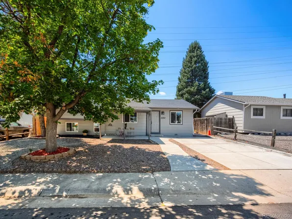 15562 E Bails Drive, Aurora, CO 80017