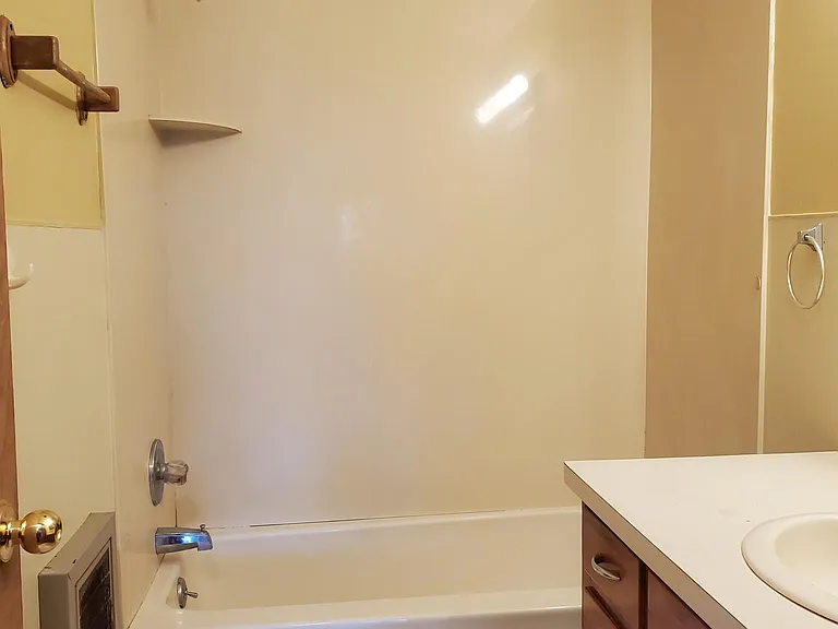 1654 Calloway Ave #4 — Photo 11