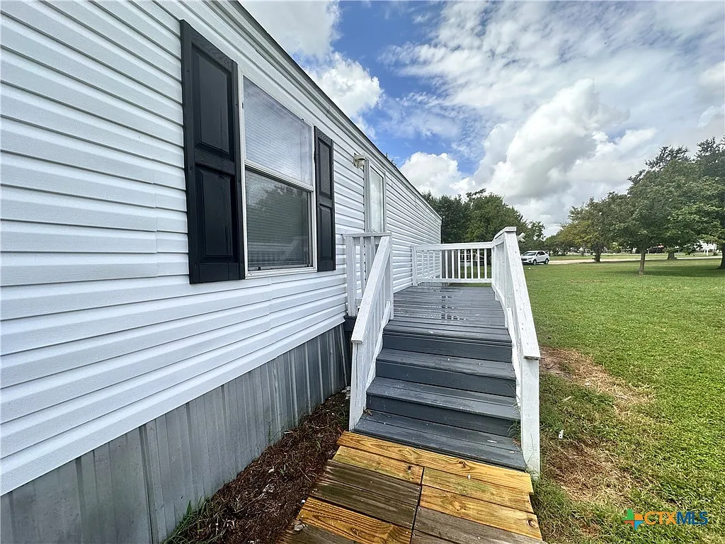 3 bed, 2.0 bath, 1120 sqft, $1,650 — Photo 4
