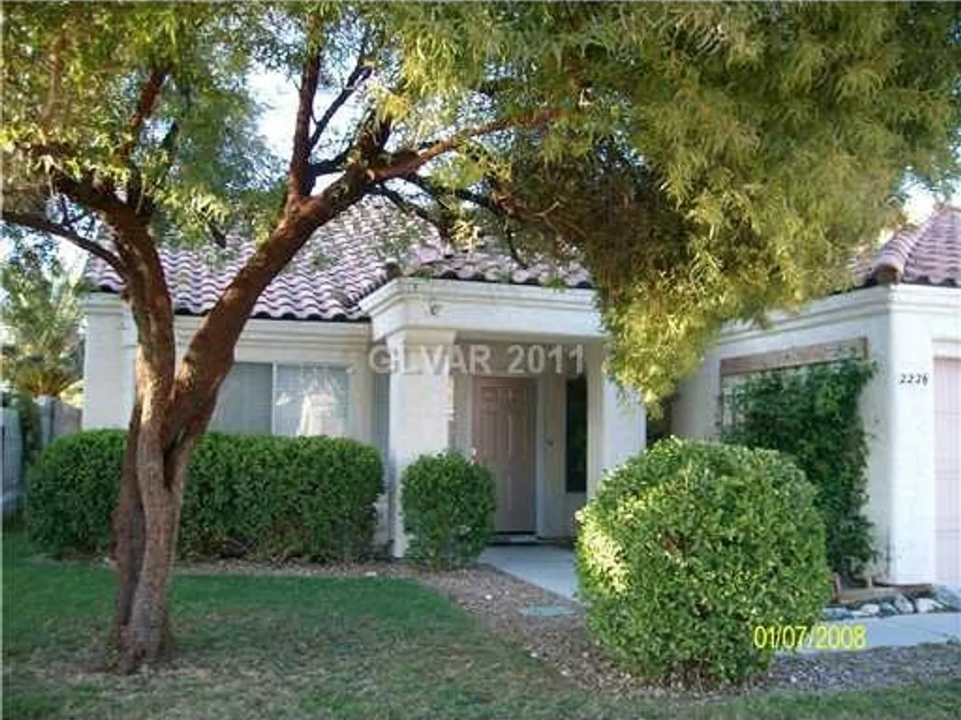 2226 Crown Valley - Ranch w/3 Car Garage — Photo 1