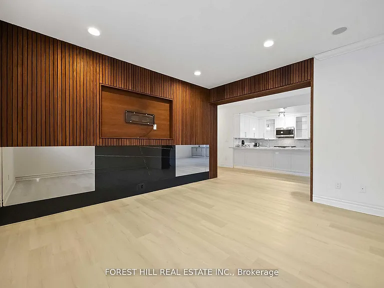 42 Cotswold Cres #LOWER — Photo 5