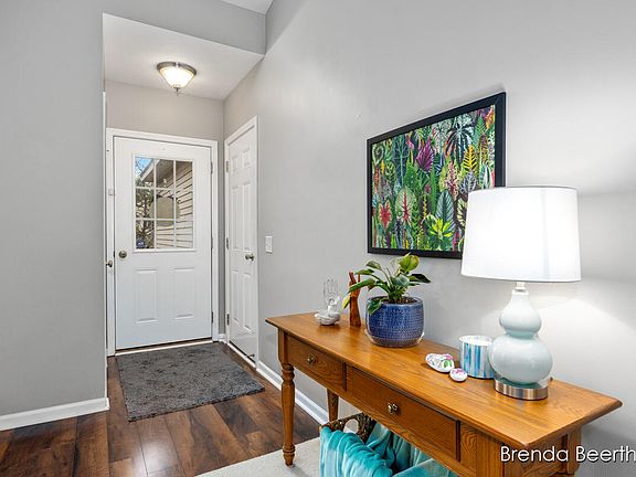 4th image of 6853 Whispering Forest Dr NE