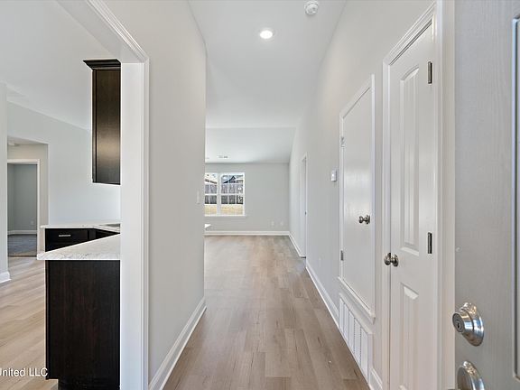 3rd image of 2531 Marion Ln