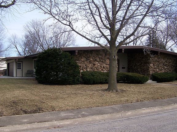 2nd image of 609 N Northview Dr