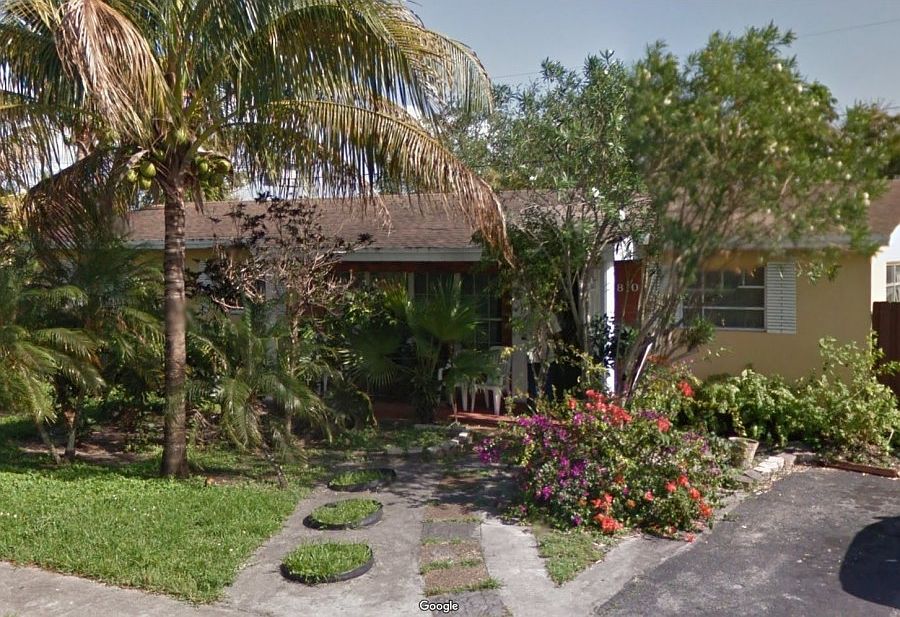 1st image of 810 NE 182nd St