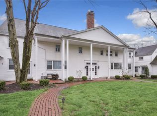14661 Hillbrook Ln N APT 9, Chagrin Falls, OH 44022