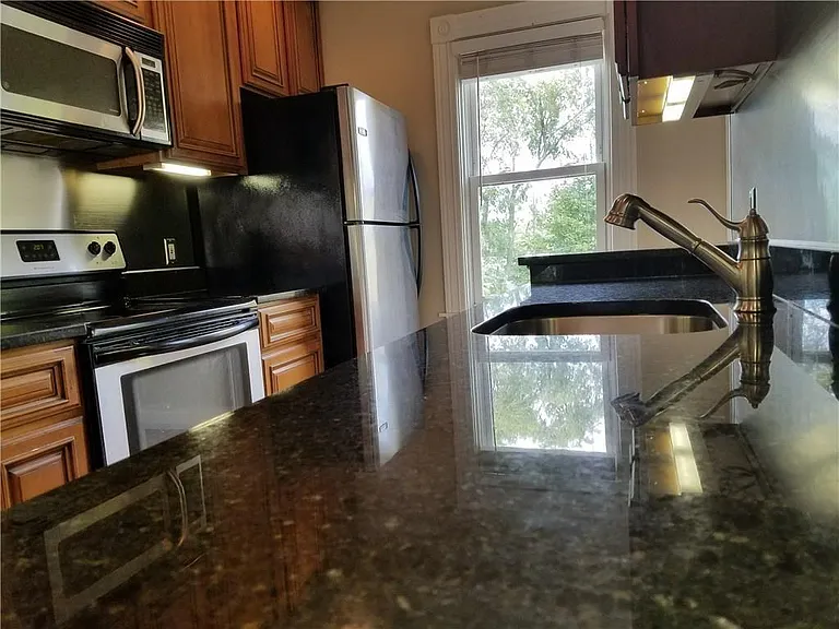 3 Bay View Ave #6 — Photo 20