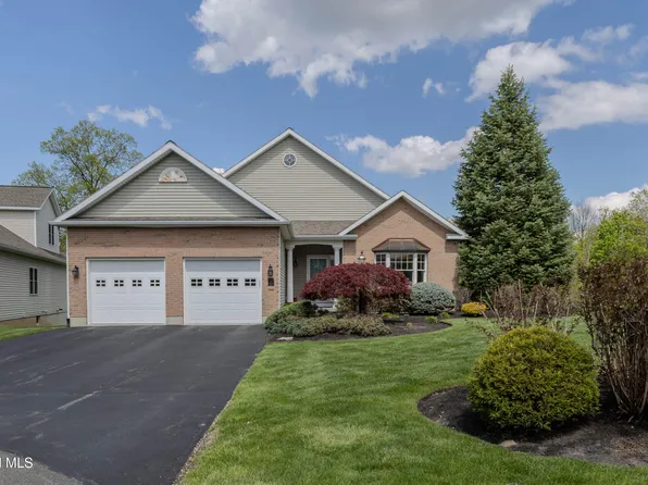 24 Brinker Way, Loudonville, NY 12211
