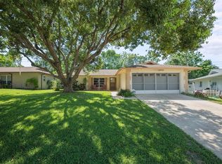 10711 Salamanca Dr, Port Richey, FL 34668