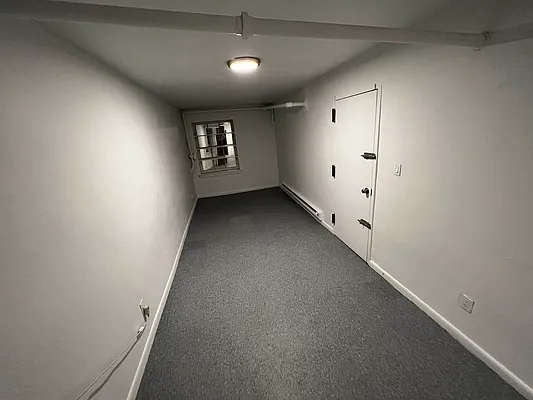 Rented by Salon Realty Corp | media 6