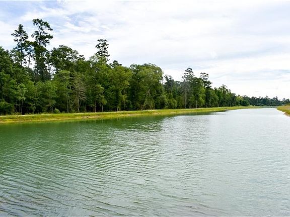 3rd image of 2582 Riverway Dr