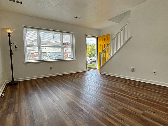 3rd image of 180 Summit St APT 6