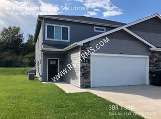 4407 SE Gemstone Ln, Topeka, KS 66609