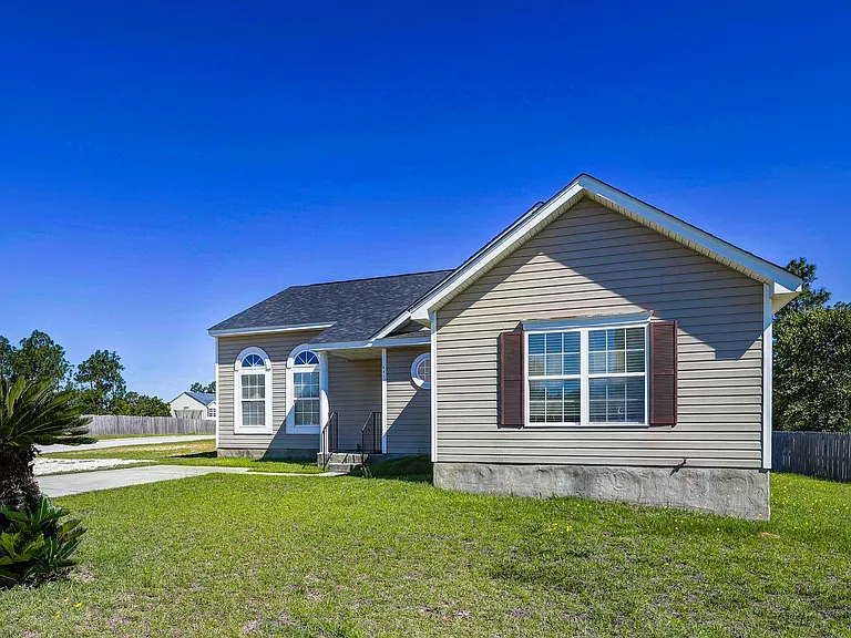 331 Woodcote Dr — Photo 1
