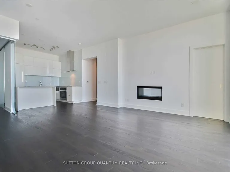 3018 Yonge St #UPH01 — Photo 6
