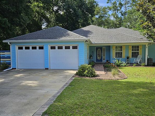 6 Lake Ellen Cir