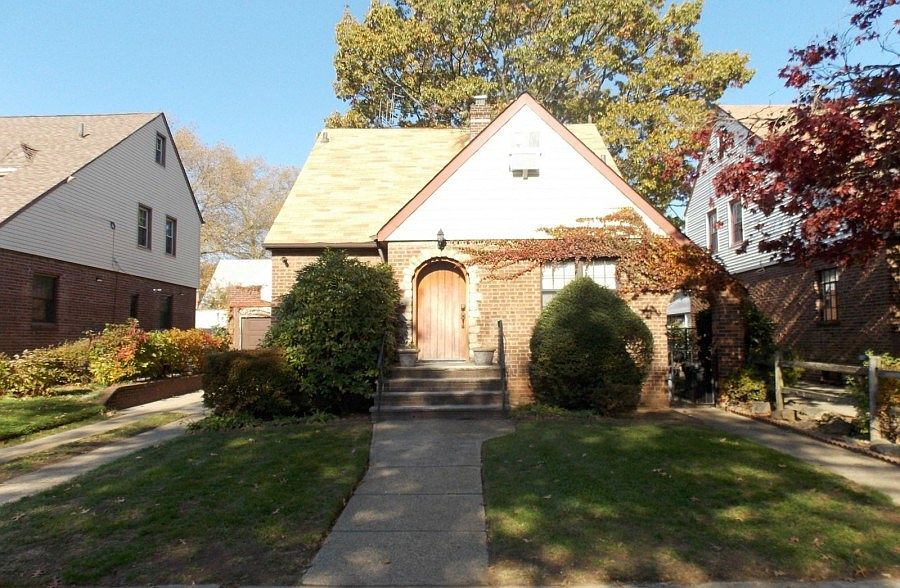 1st image of 23307 Seward Ave