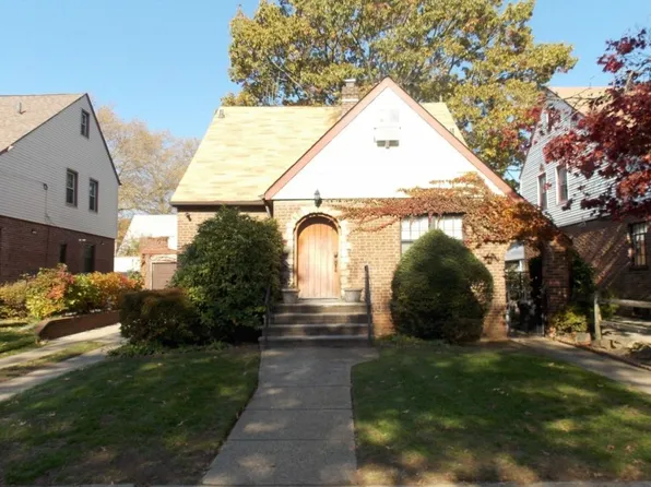 23307 Seward Ave, Queens Village, NY 11427