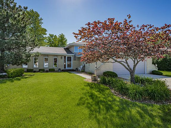 2nd image of 14019 Clearview Dr