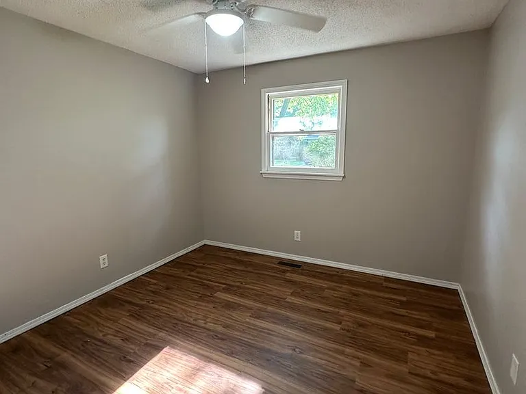 209 S Dale Ave — Photo 17