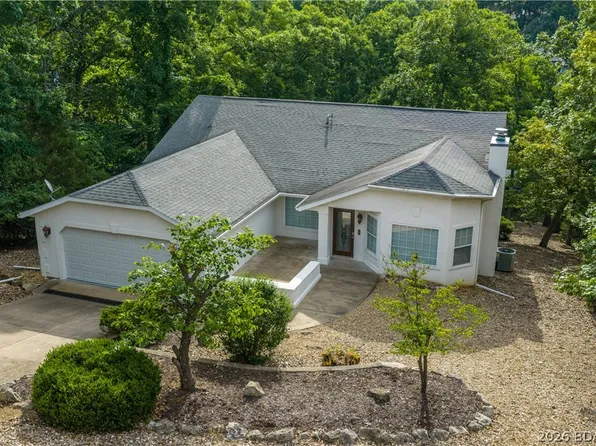 192 Royal Point Ct, Four Seasons, MO 65049