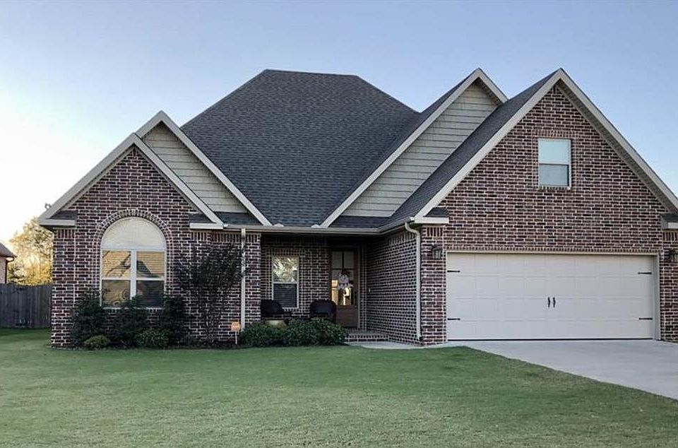 1st image of 825 Oriole Ct