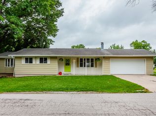 80 Pennsylvania St, Carlisle, IA 50047