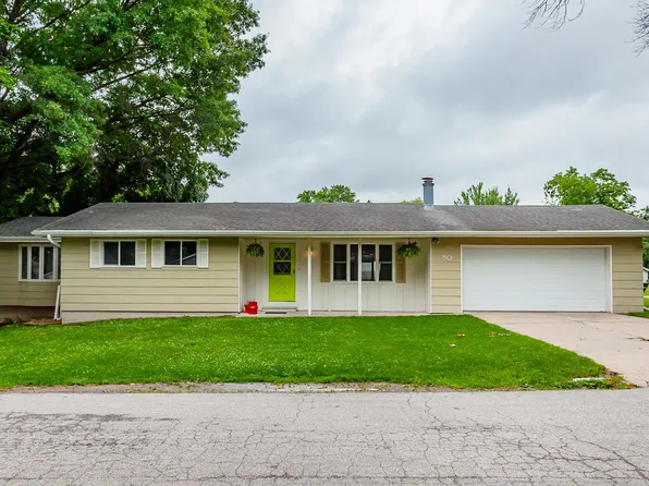 80 Pennsylvania St, Carlisle, IA 50047