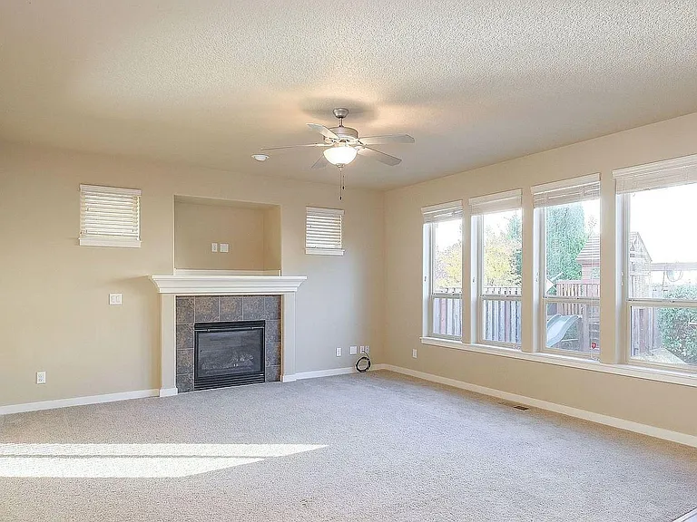 6387 NE Meadowgate Ct — Photo 11