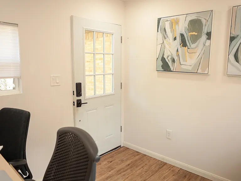 2937 Forest Hills Ln — Photo 5