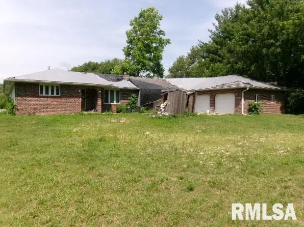 102 Mallard Ln, East Peoria, IL 61611