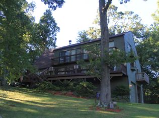 329 Amity Rd, Woodbridge, CT 06525