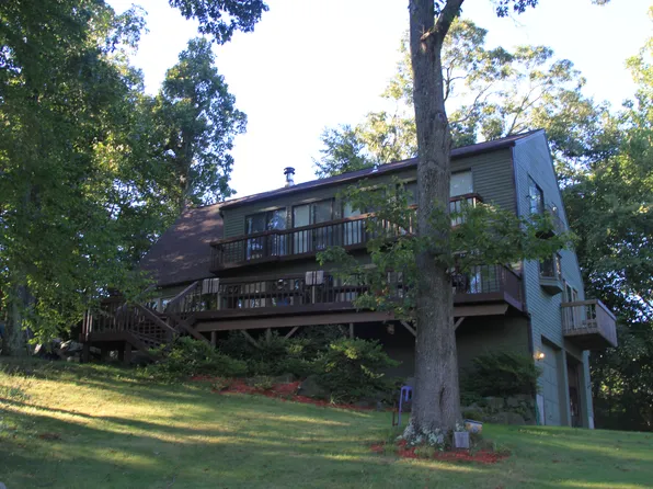 329 Amity Rd, Woodbridge, CT 06525