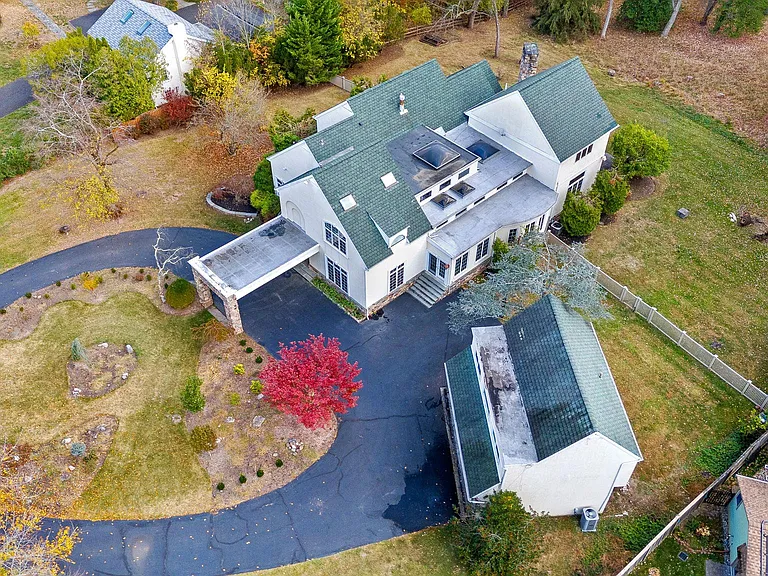 244 Mathers Rd — Photo 6