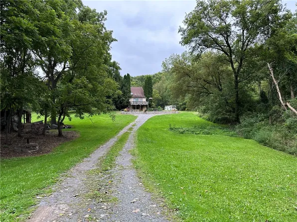 2071 Emerson Rd, Weedsport, NY 13166