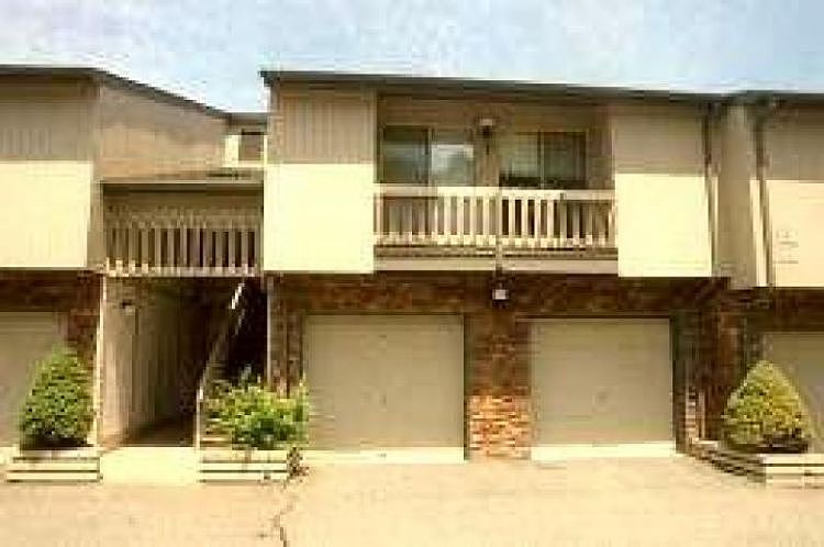 1st image of 52 Kayser Ln #52