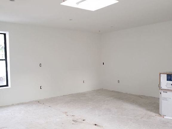 3rd image of 110 Ellery St #1
