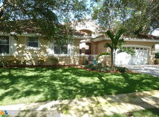 15949 NW 82nd Pl, Miami Lakes, FL 33016