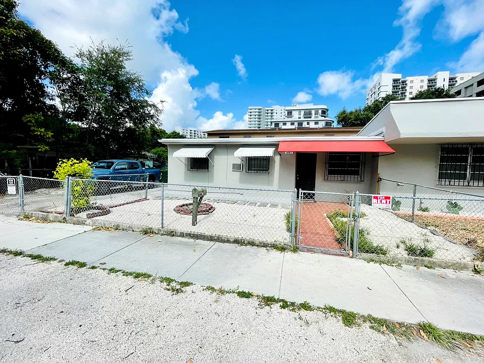 1447 NW 16th Ave