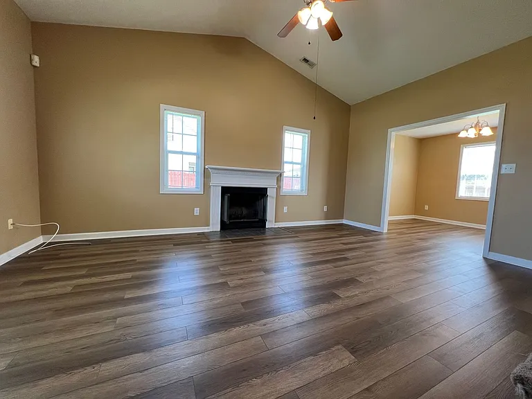 304 Mann St — Photo 5