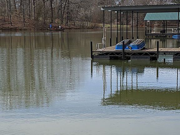 3rd image of 381 Bow Dr