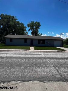 215 E 11th St, Bridgeport, NE, 69336
